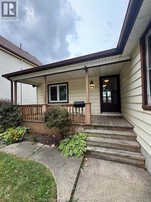 425 Chilver Rd, Windsor, ON 3