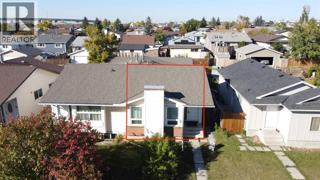 64 Whitworth Way NE