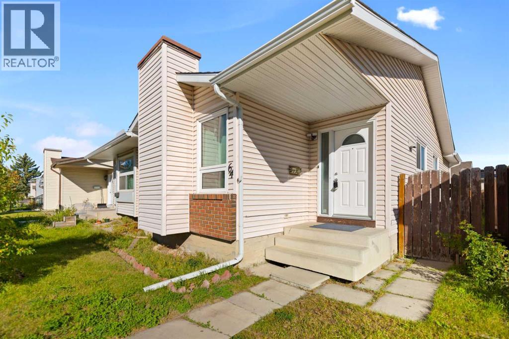 64 Whitworth Way NE