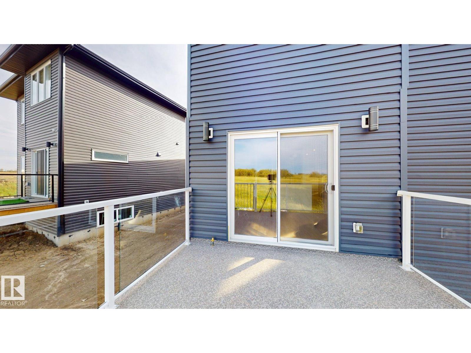4608 17 AV SW