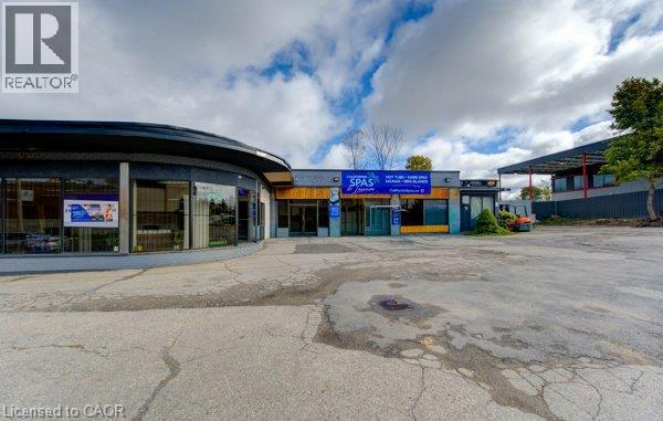 40 W LANCASTER Street W