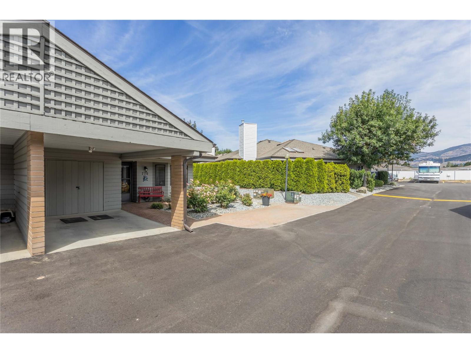 1765 Leckie Road Unit# 220
