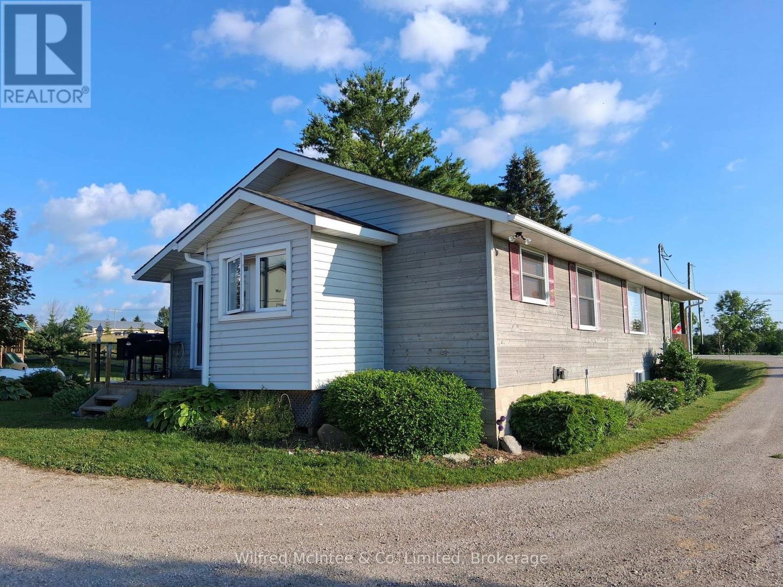 932 BRUCE  86 ROAD
