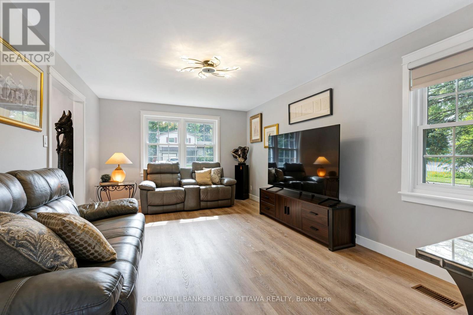 25 ROBERT ROAD