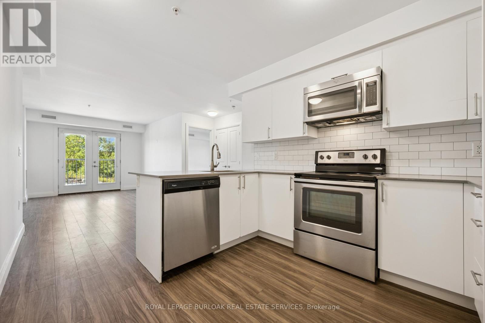 100 BRONTE STREET S