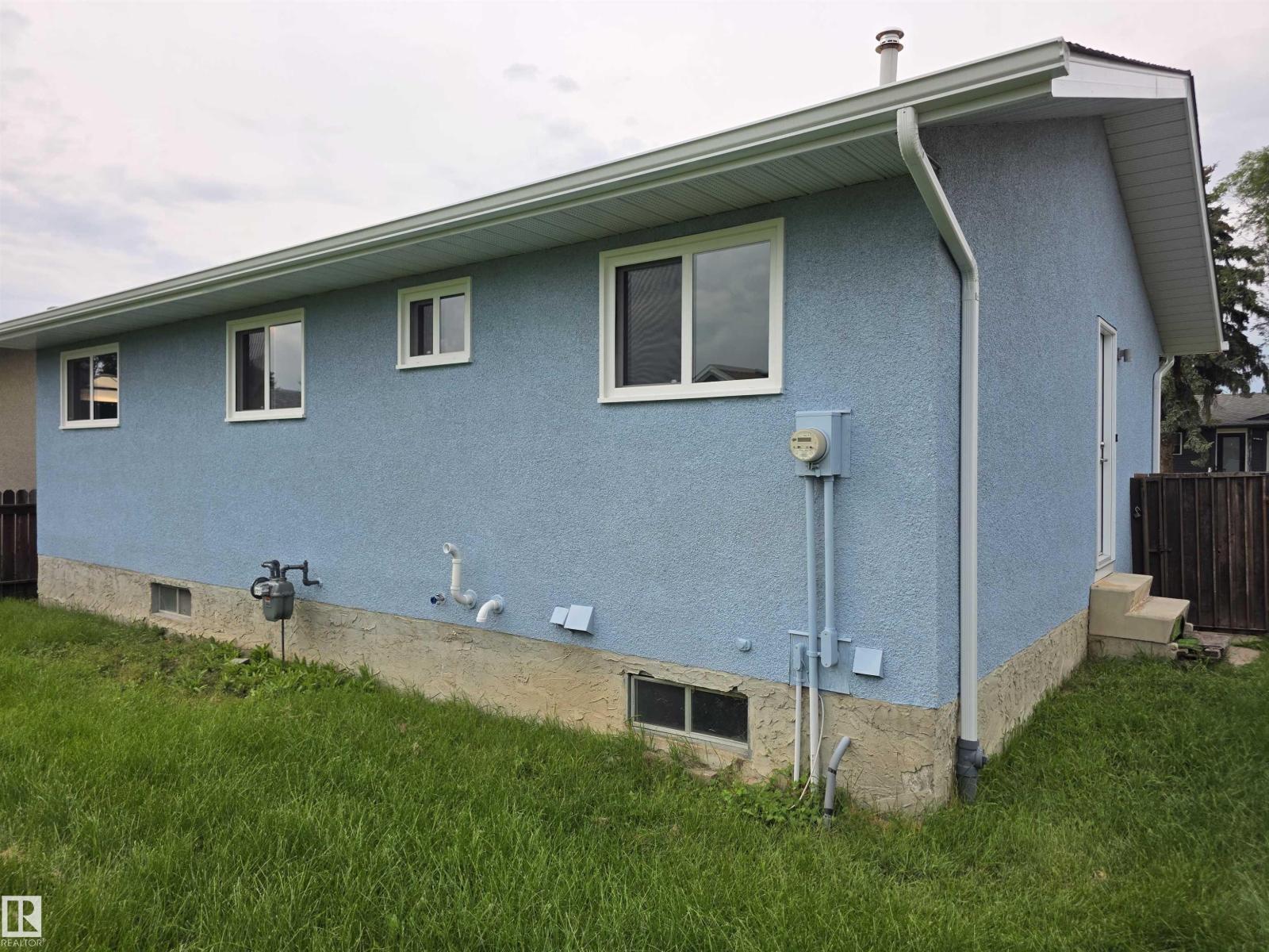 1907 145A AV NW