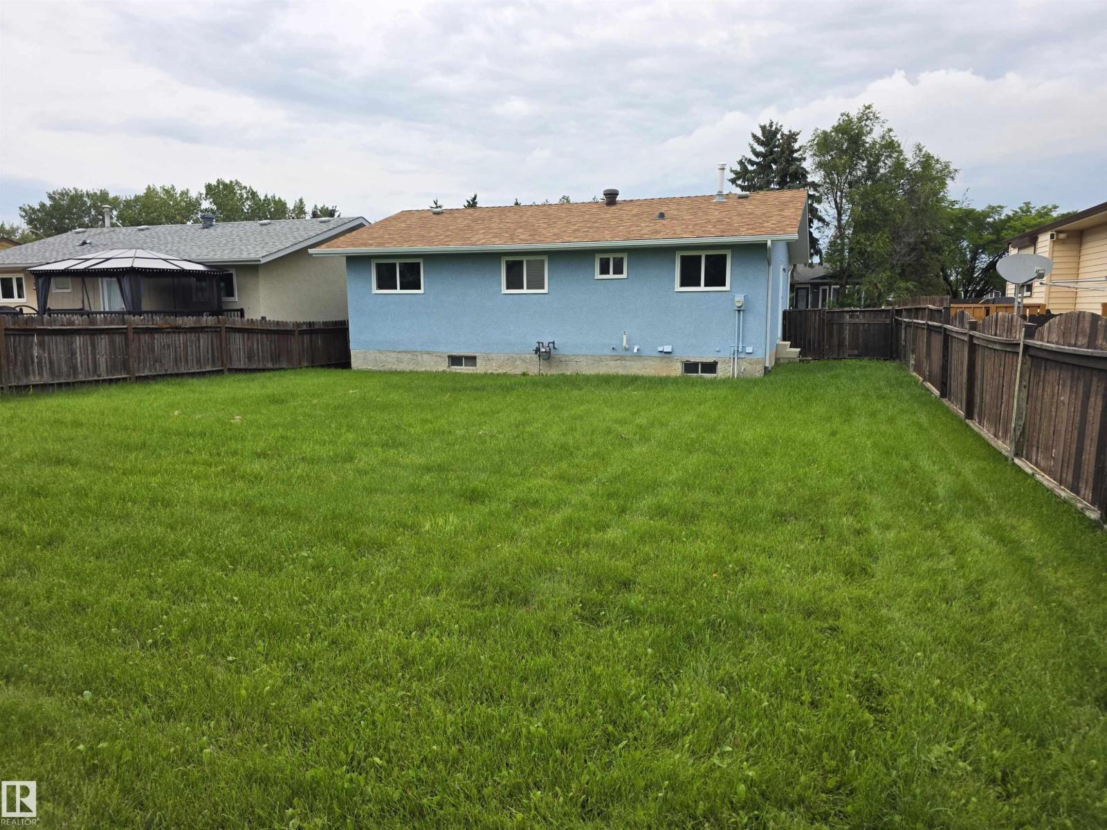 1907 145A AV NW