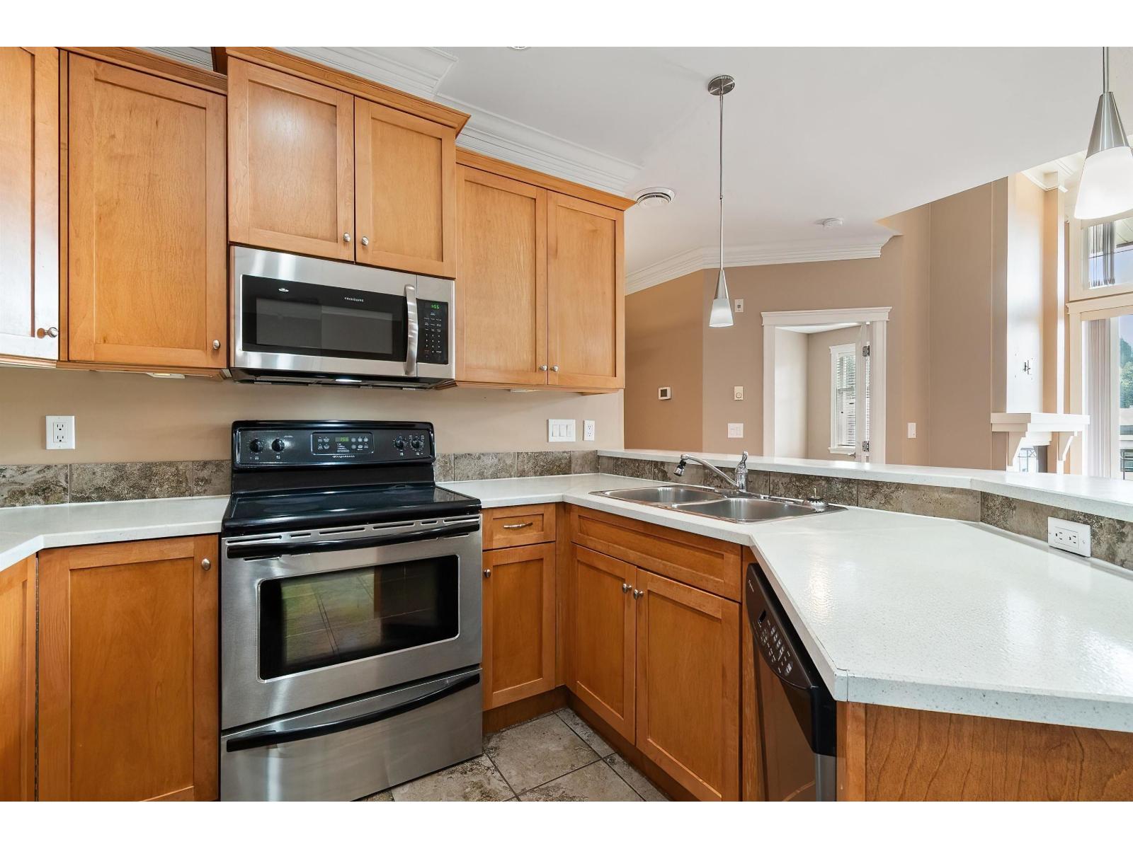 405A 45595 TAMIHI WAY, Garrison Crossing