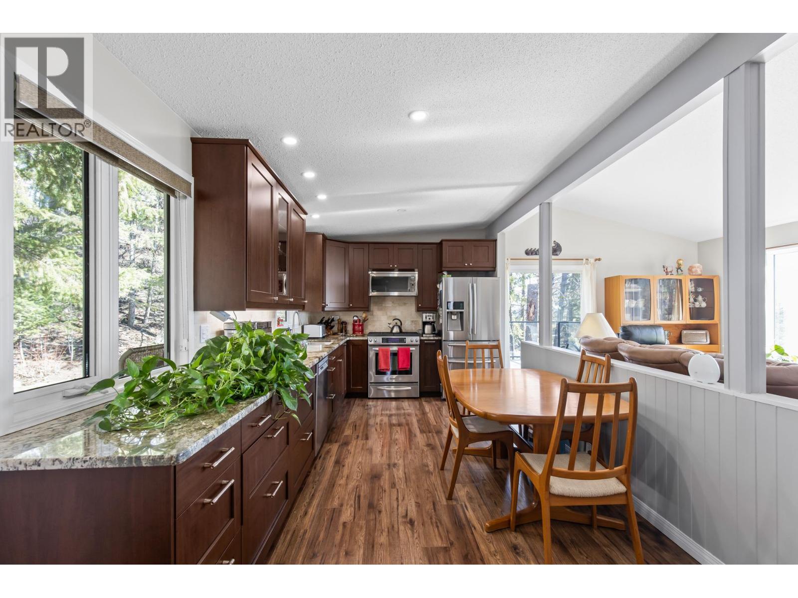6333 Forest Hill Drive