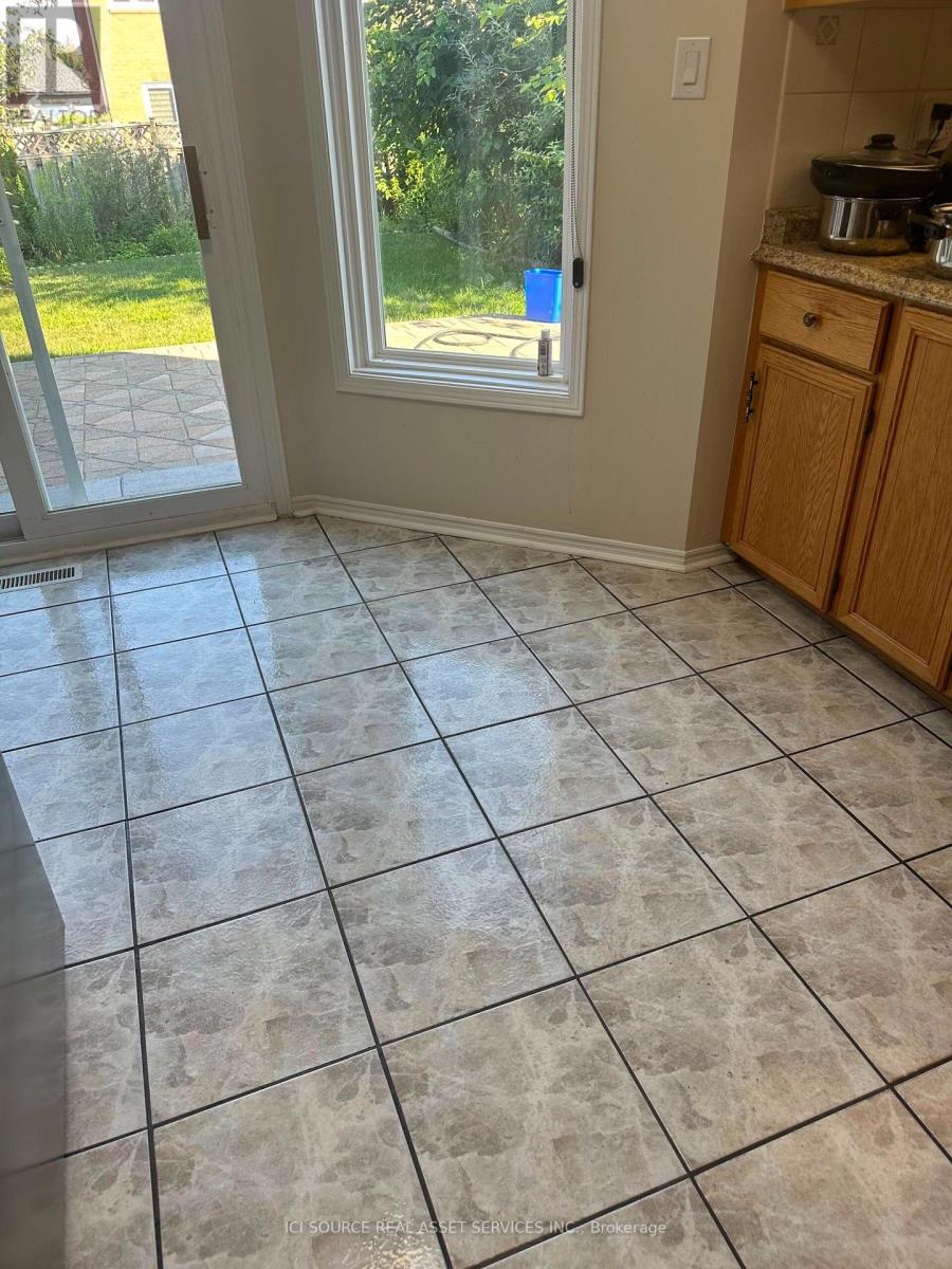 MAIN FL - 16 BROWNRIDGE COURT