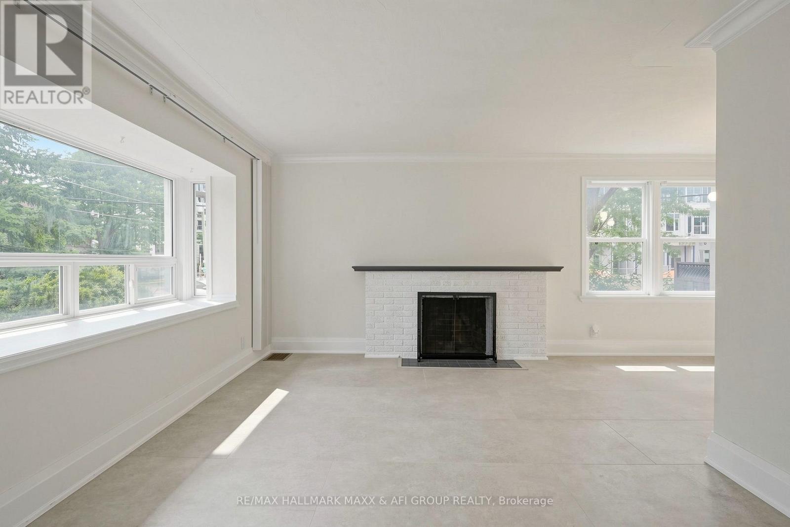 25 HARDING BOULEVARD