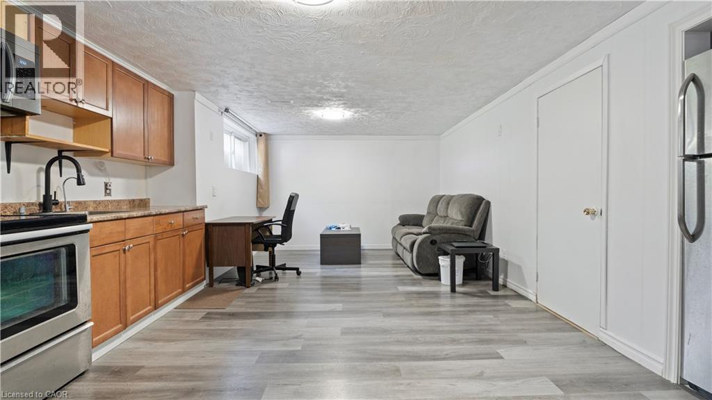 48 MCDONALD Avenue Unit# LOWER