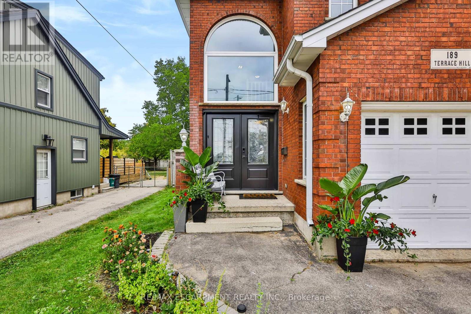 189 TERRACE HILL STREET