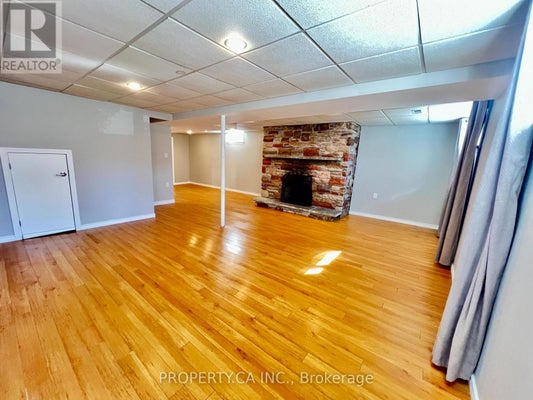 205 Talbot Cres, Newmarket (Central Newmarket), ON 3
