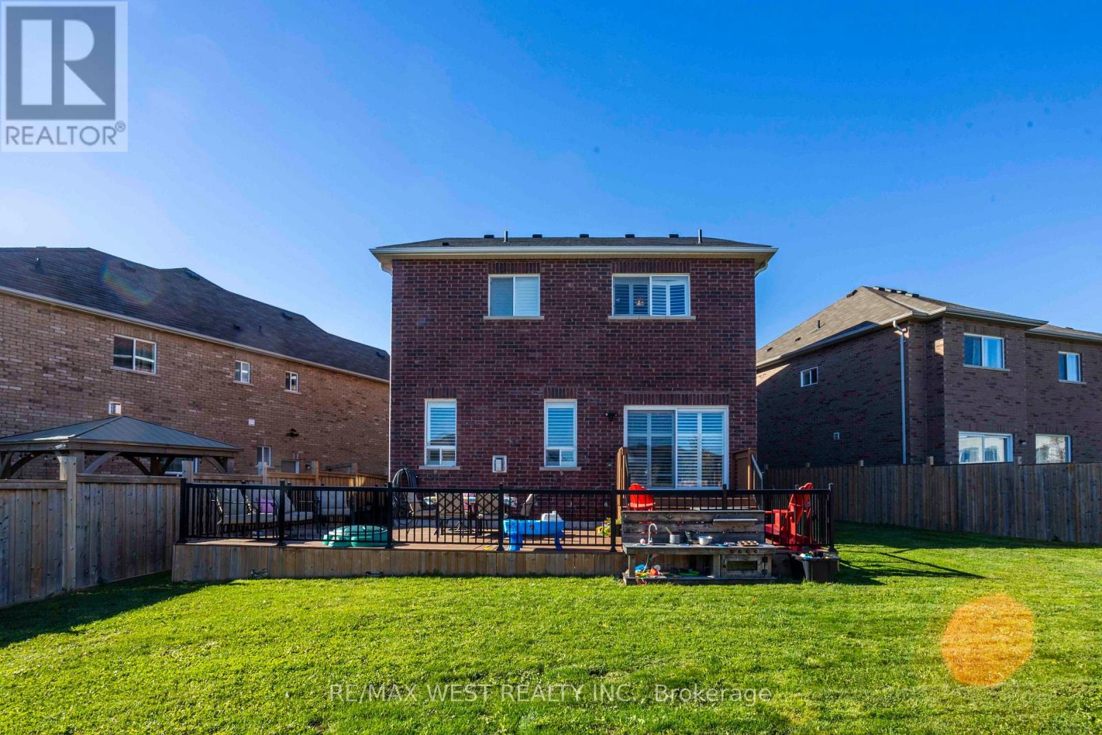 252 PIMLICO DRIVE