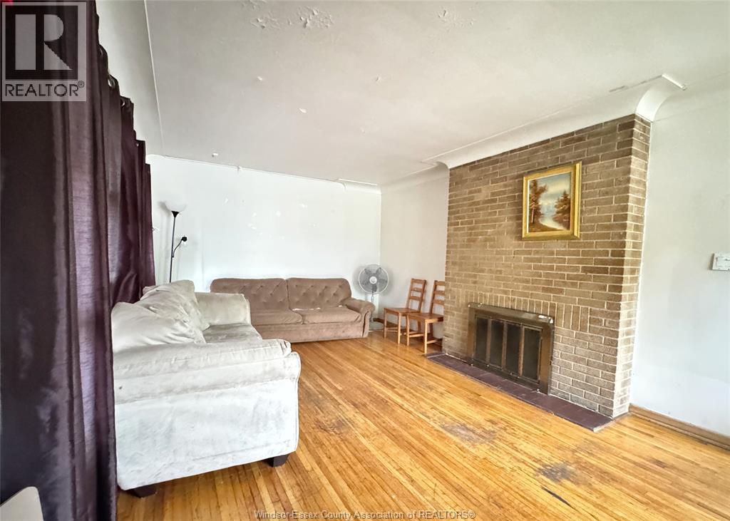 3006 Alexander Ave