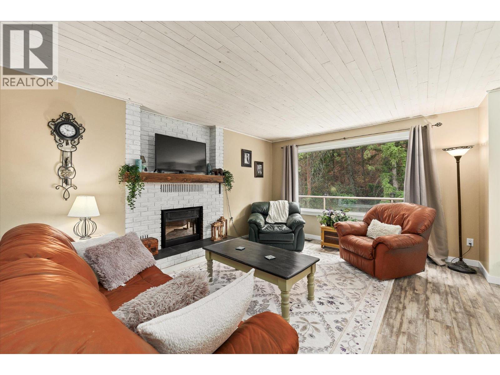 2684 Alhambra Drive