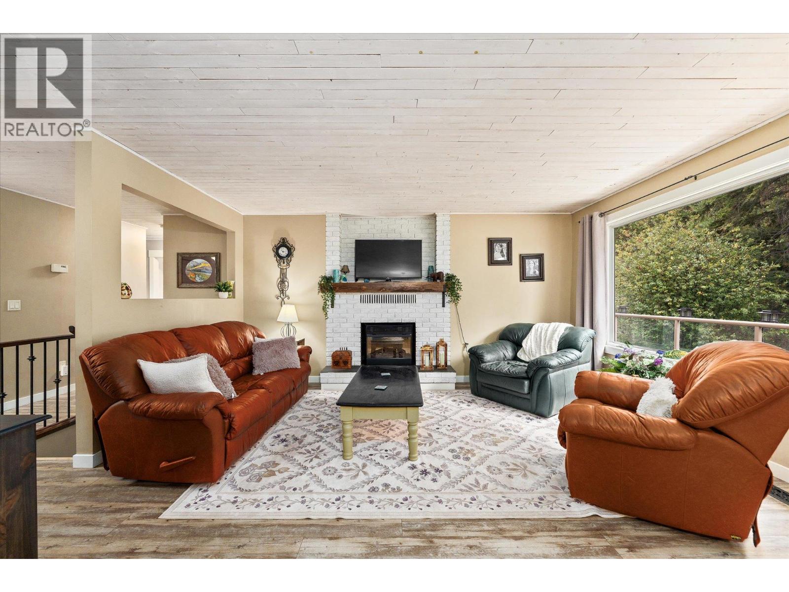 2684 Alhambra Drive