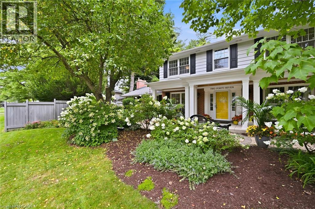 247 LINWOOD Crescent