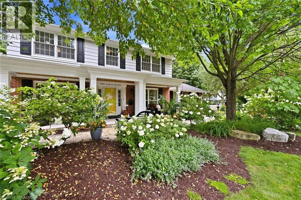 247 LINWOOD Crescent