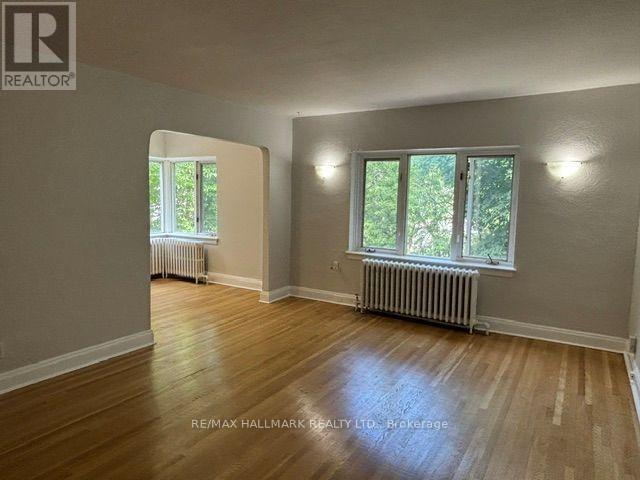 202 - 111 ORIOLE PARKWAY