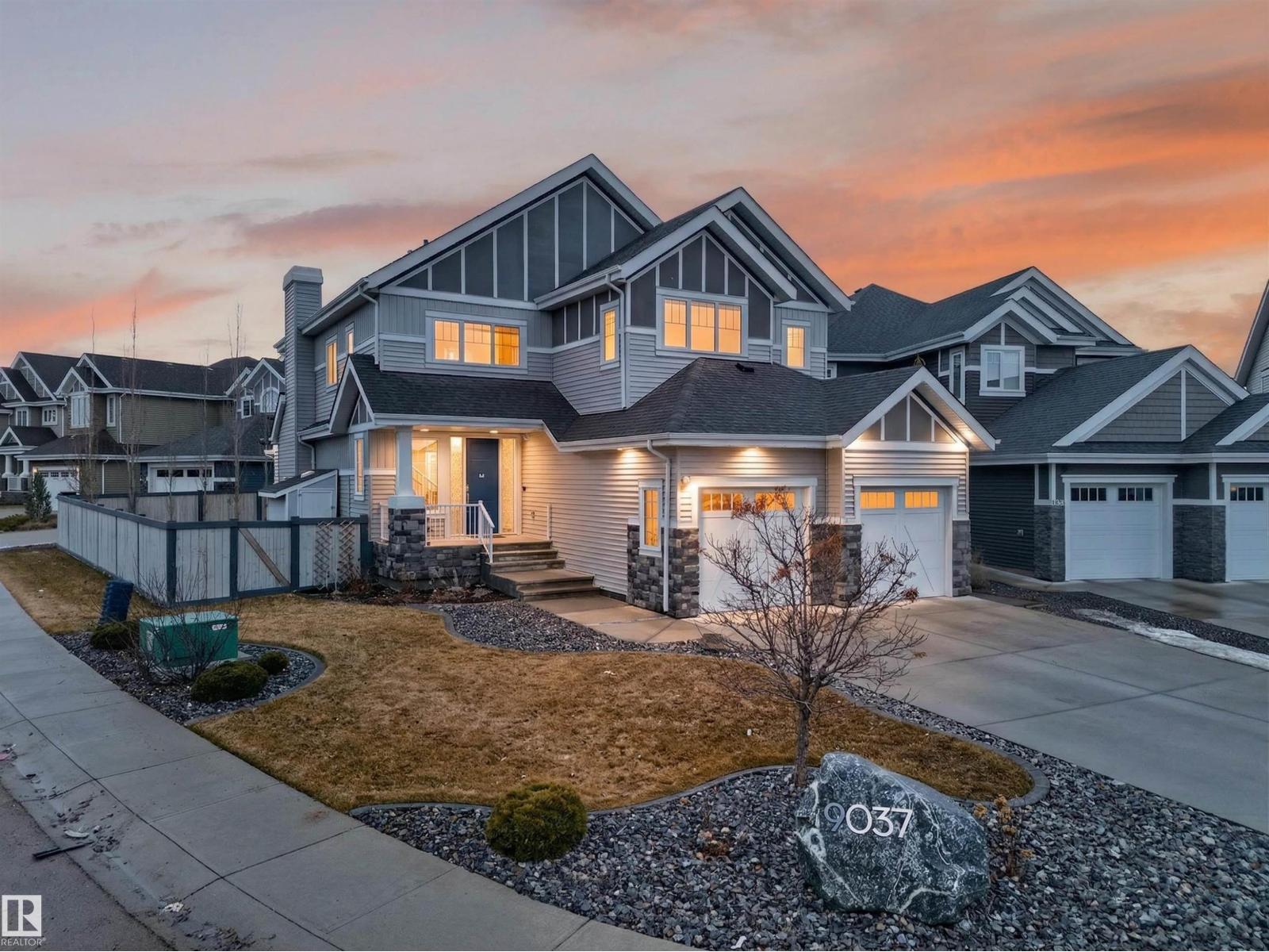 9037 24 AV SW