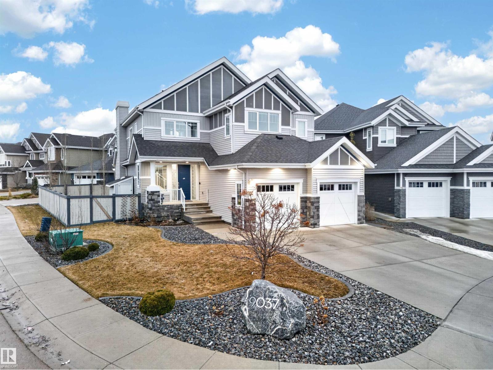 9037 24 AV SW