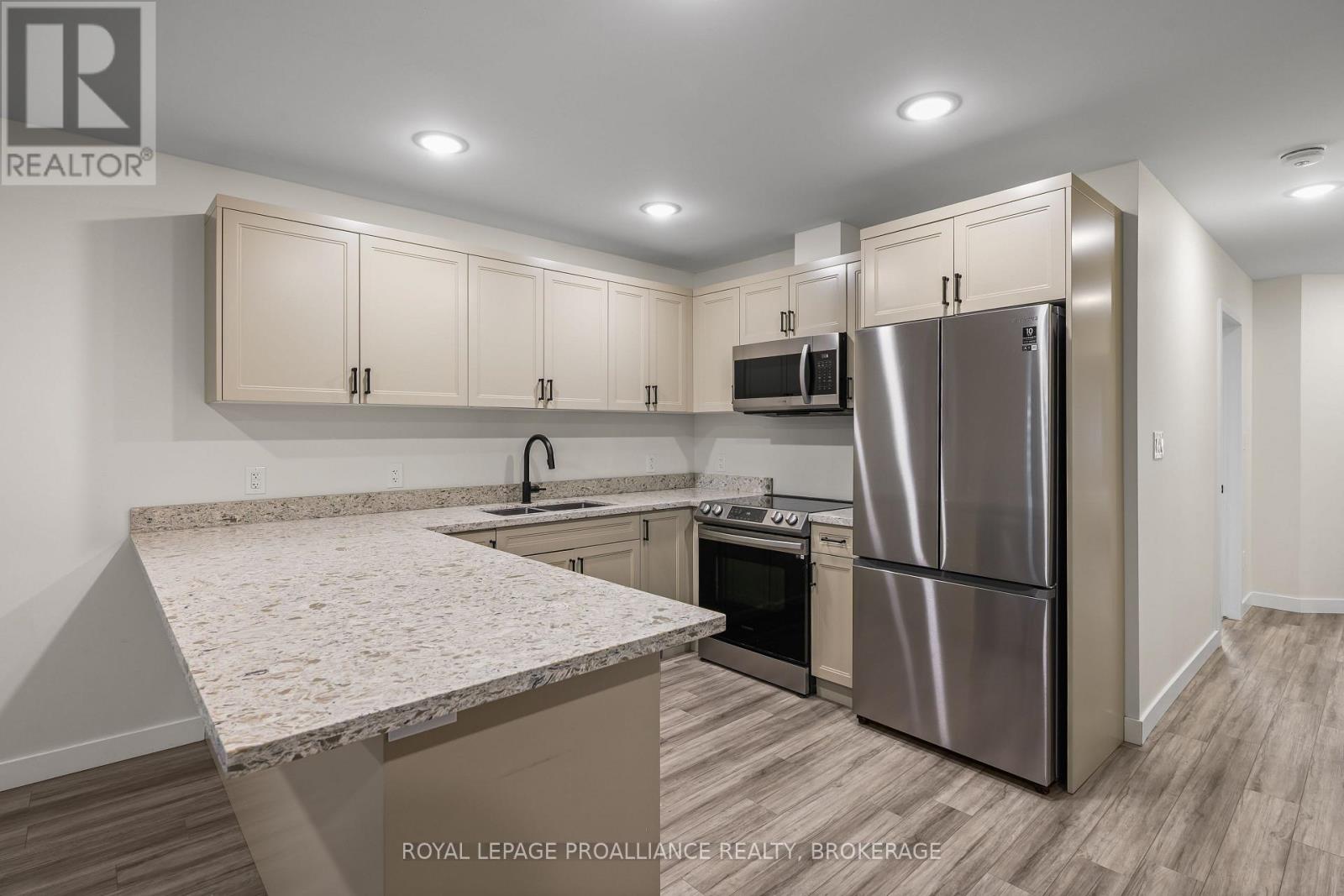 105 - 809 DEVELOPMENT DRIVE