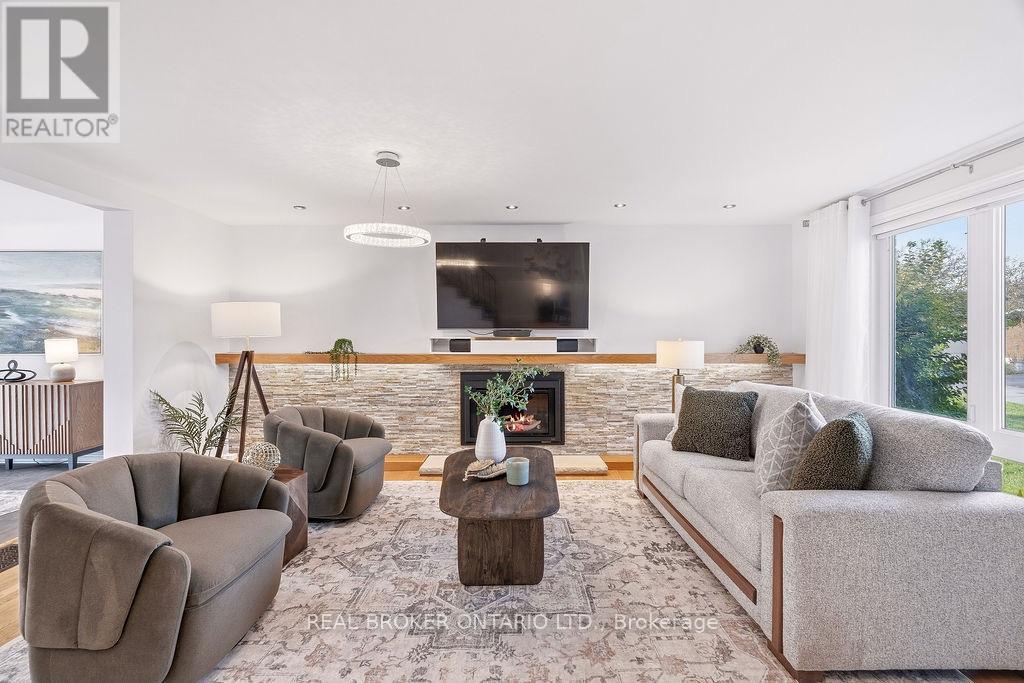 101 QUEENSLINE DRIVE