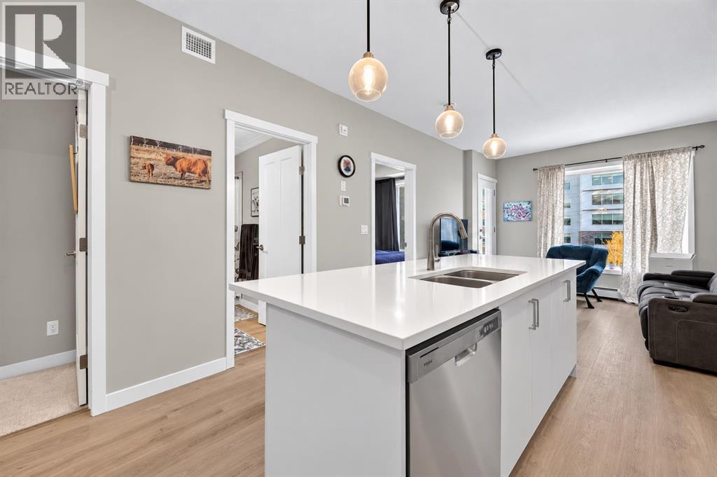 206, 700 Shawnee Square SW