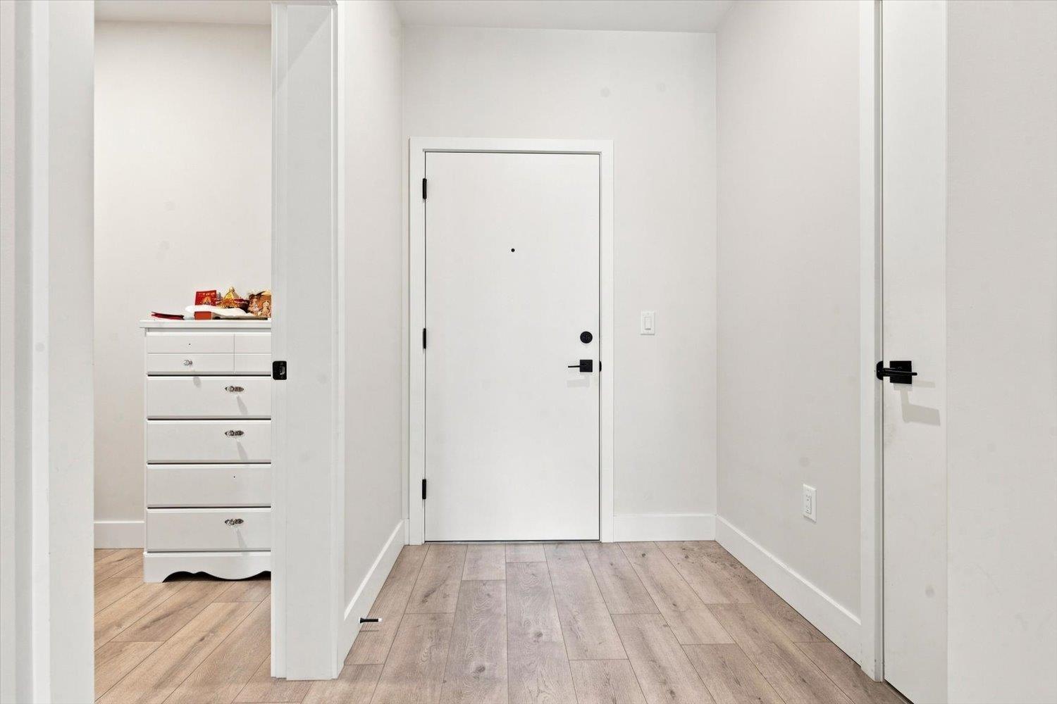 410 45511 CAMPUS DRIVE, Garrison Crossing