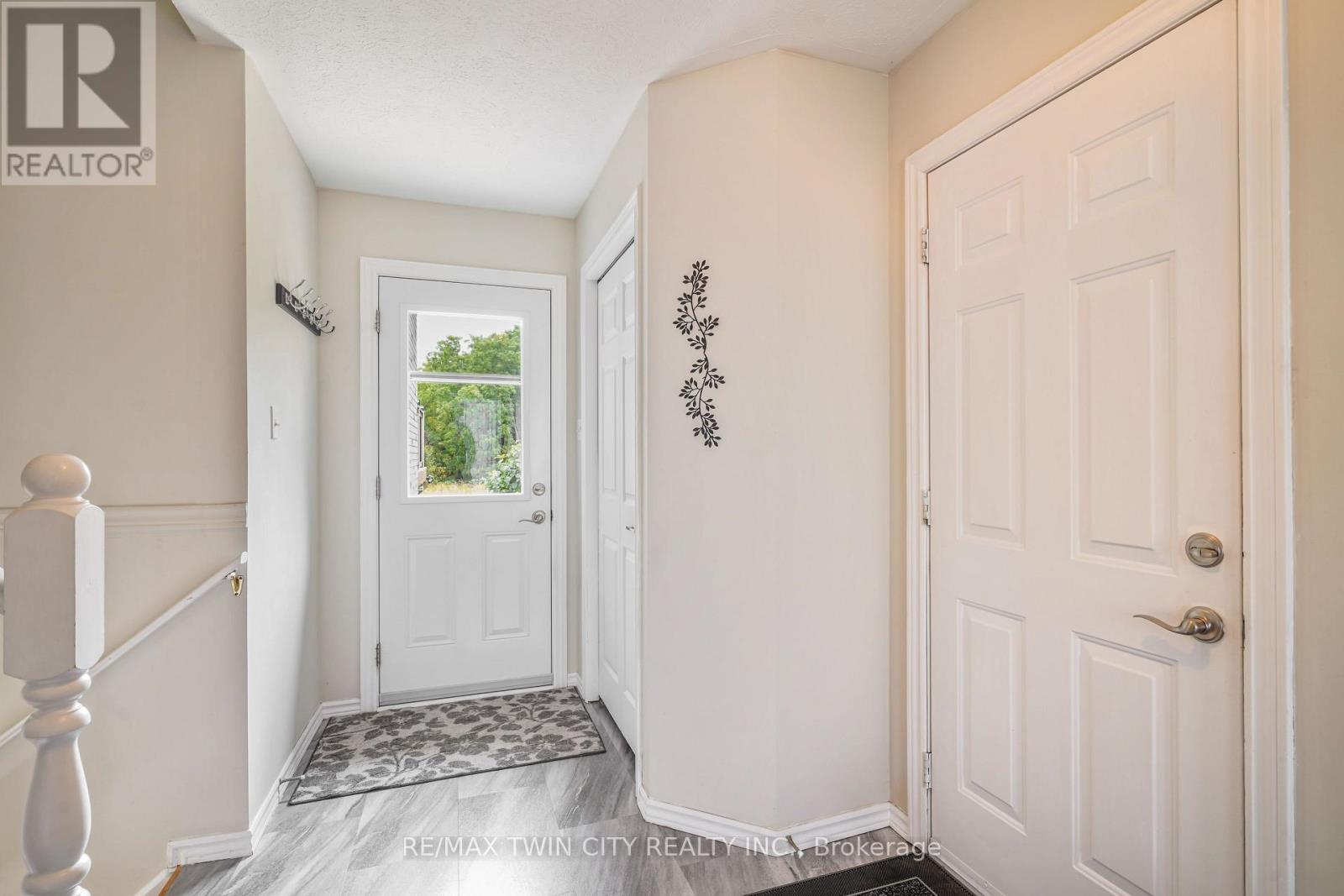 26 MACPHERSON DRIVE