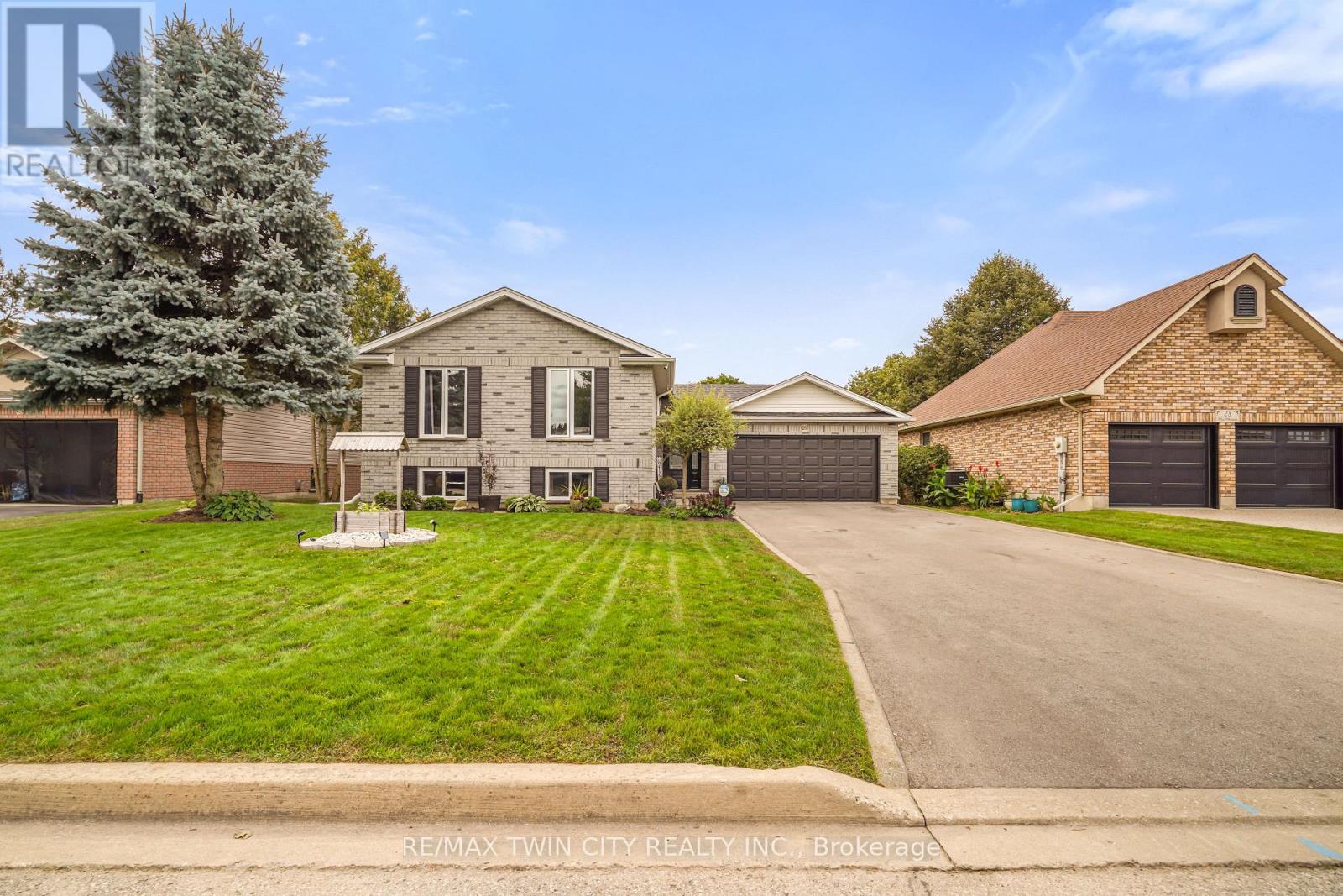 26 MACPHERSON DRIVE