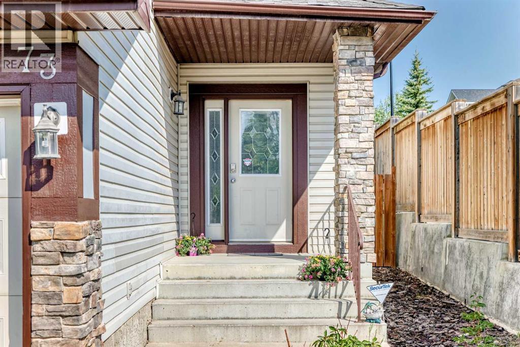 73 Royal Birch Way NW