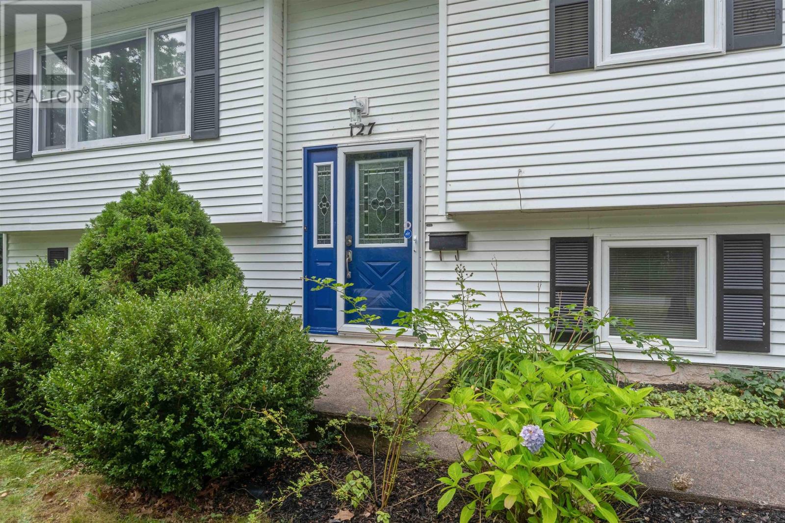 127 Willow Avenue - Photo 2