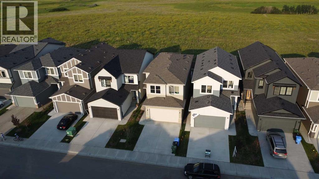 143 Belvedere Crescent SE