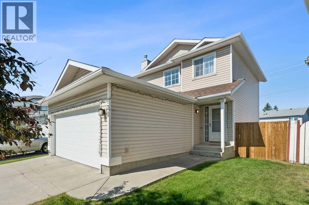 100 Applemont Close SE