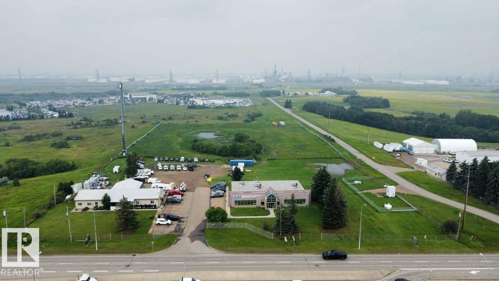 2220 BROADMOOR BV