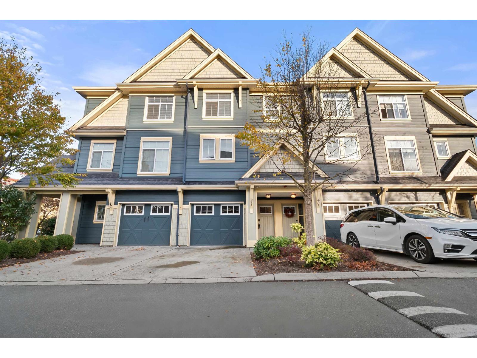 41 45290 SOOWAHLIE CRESCENT, Garrison Crossing