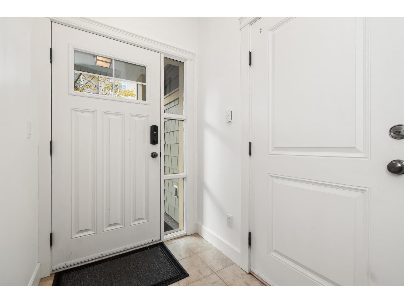 41 45290 SOOWAHLIE CRESCENT, Garrison Crossing