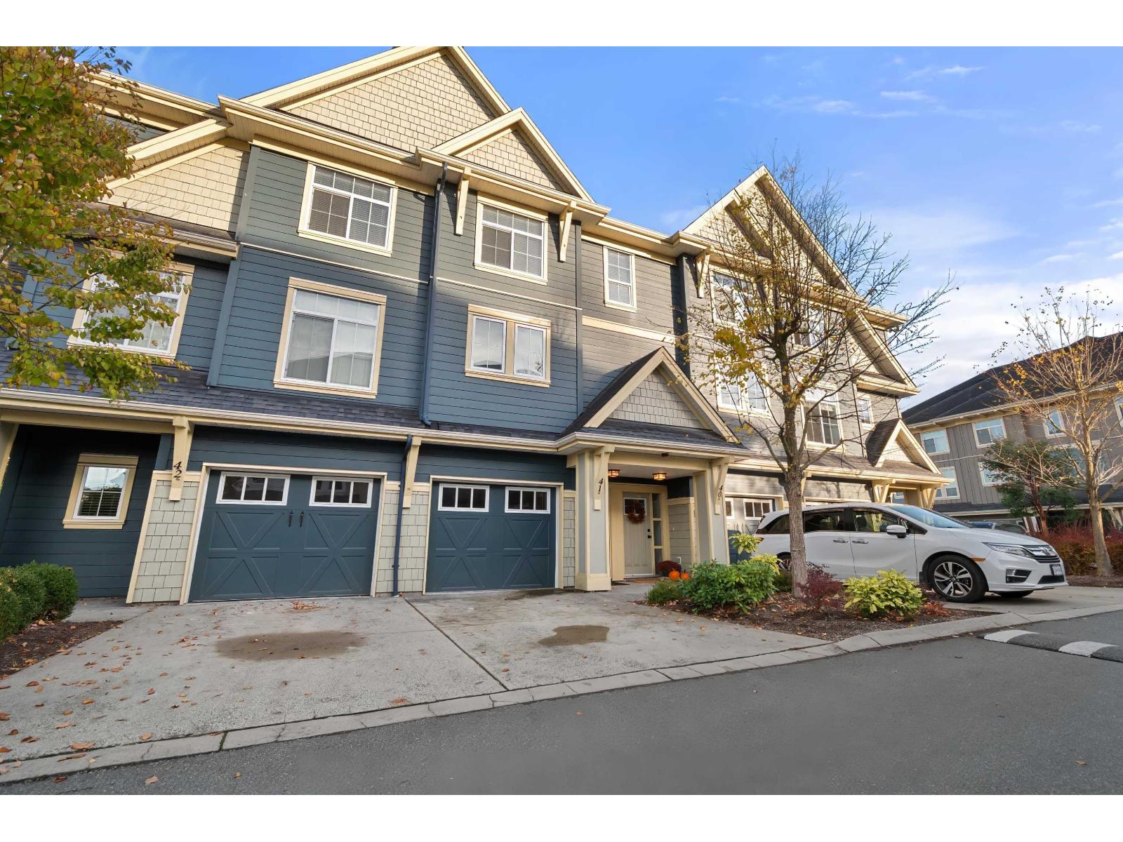 41 45290 SOOWAHLIE CRESCENT, Garrison Crossing