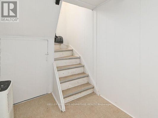 61 Maybourne Ave, Toronto (Clairlea-Birchmount), ON 2