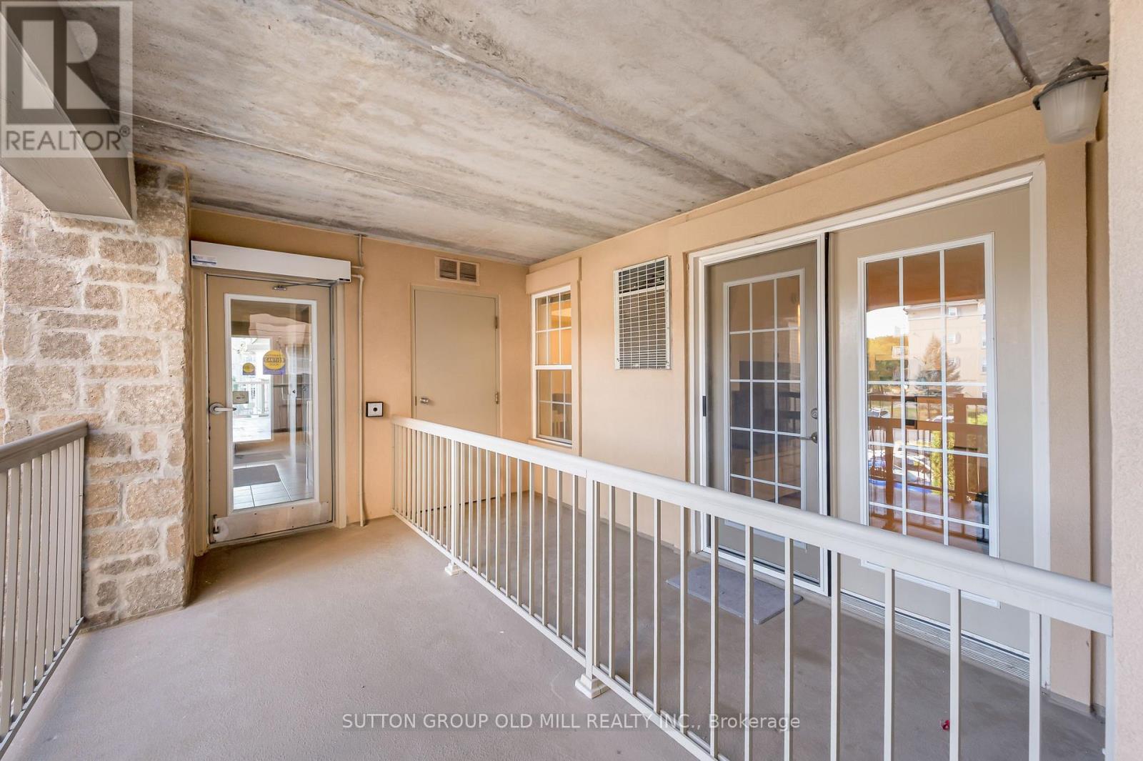 208 - 1470 BISHOPS GATE
