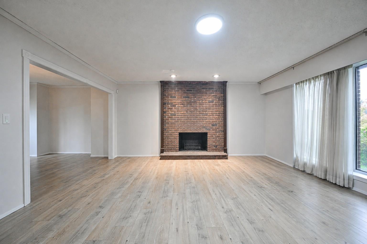 2272 BEVAN CRESCENT