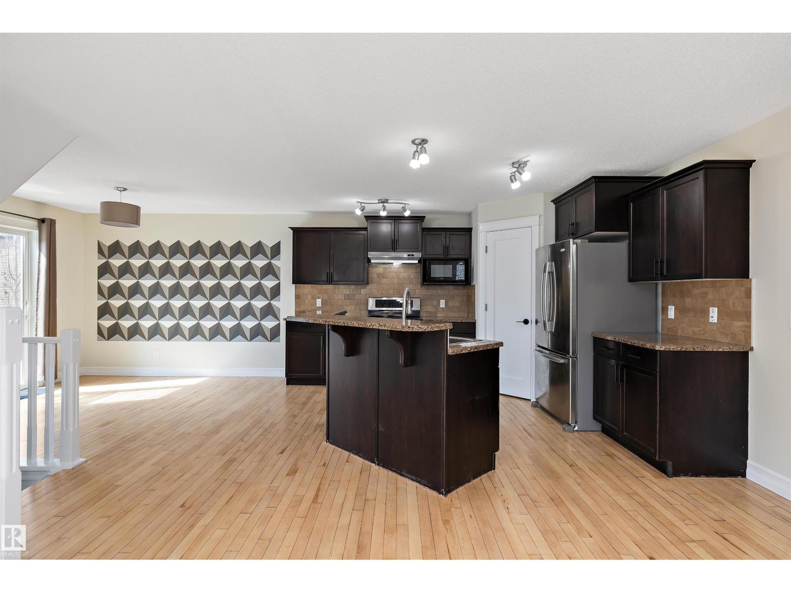 178 WOODBEND WY