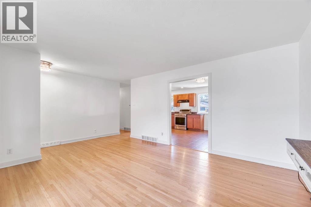 70 Fairview Crescent SE