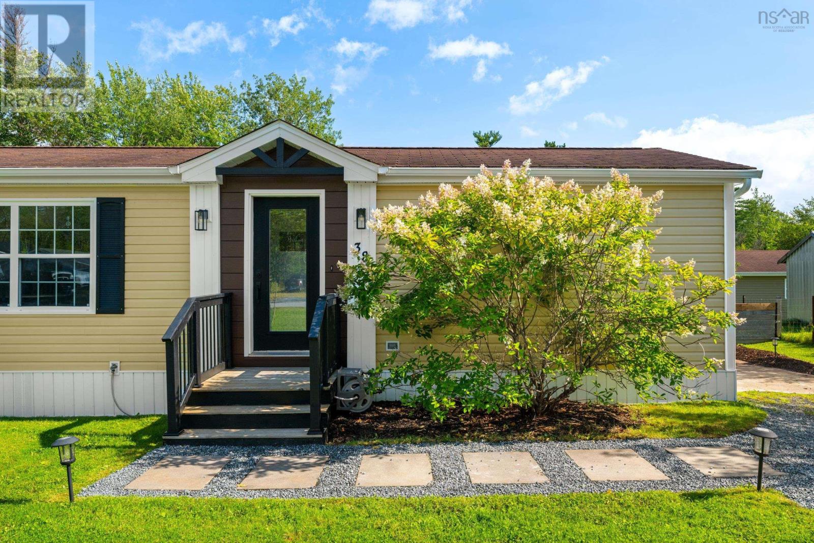 38 Iseley Lane - Photo 2