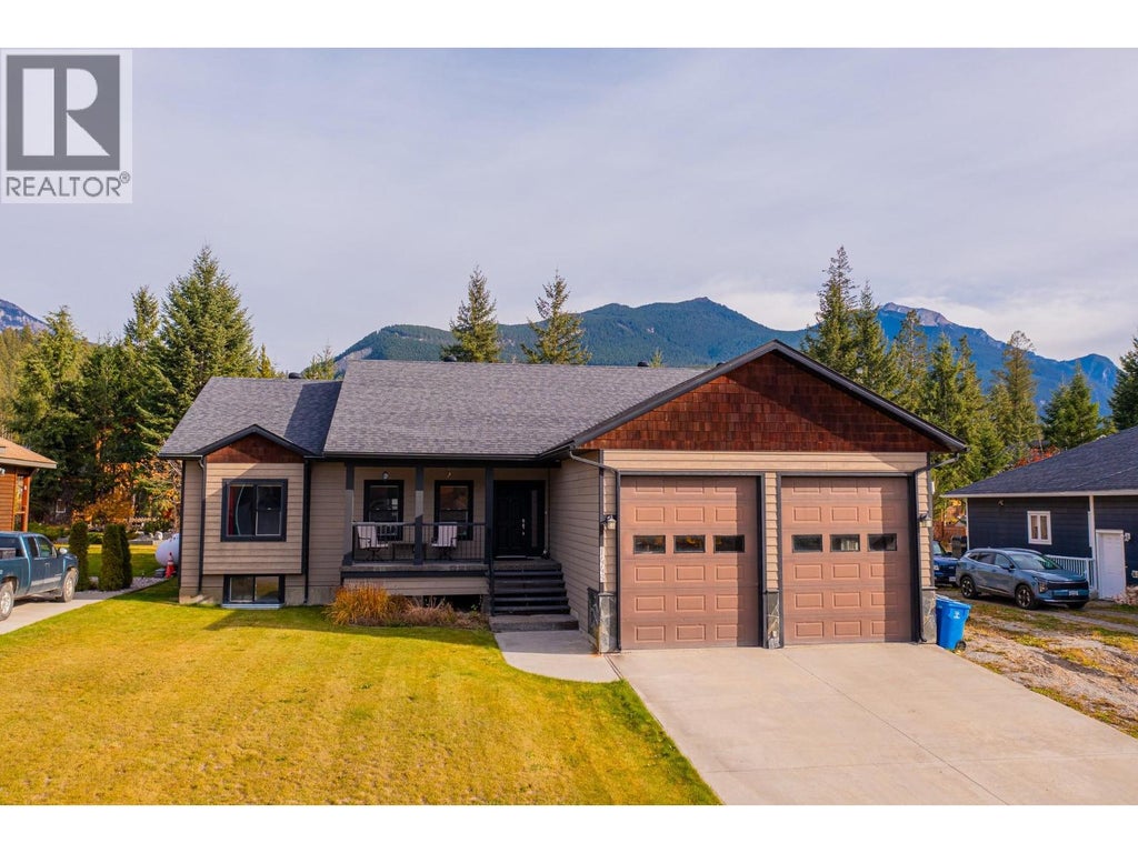 1448 HEMLOCK STREET, GOLDEN, BC V0A 1H6 - Image 4115147447.jpeg?d=l