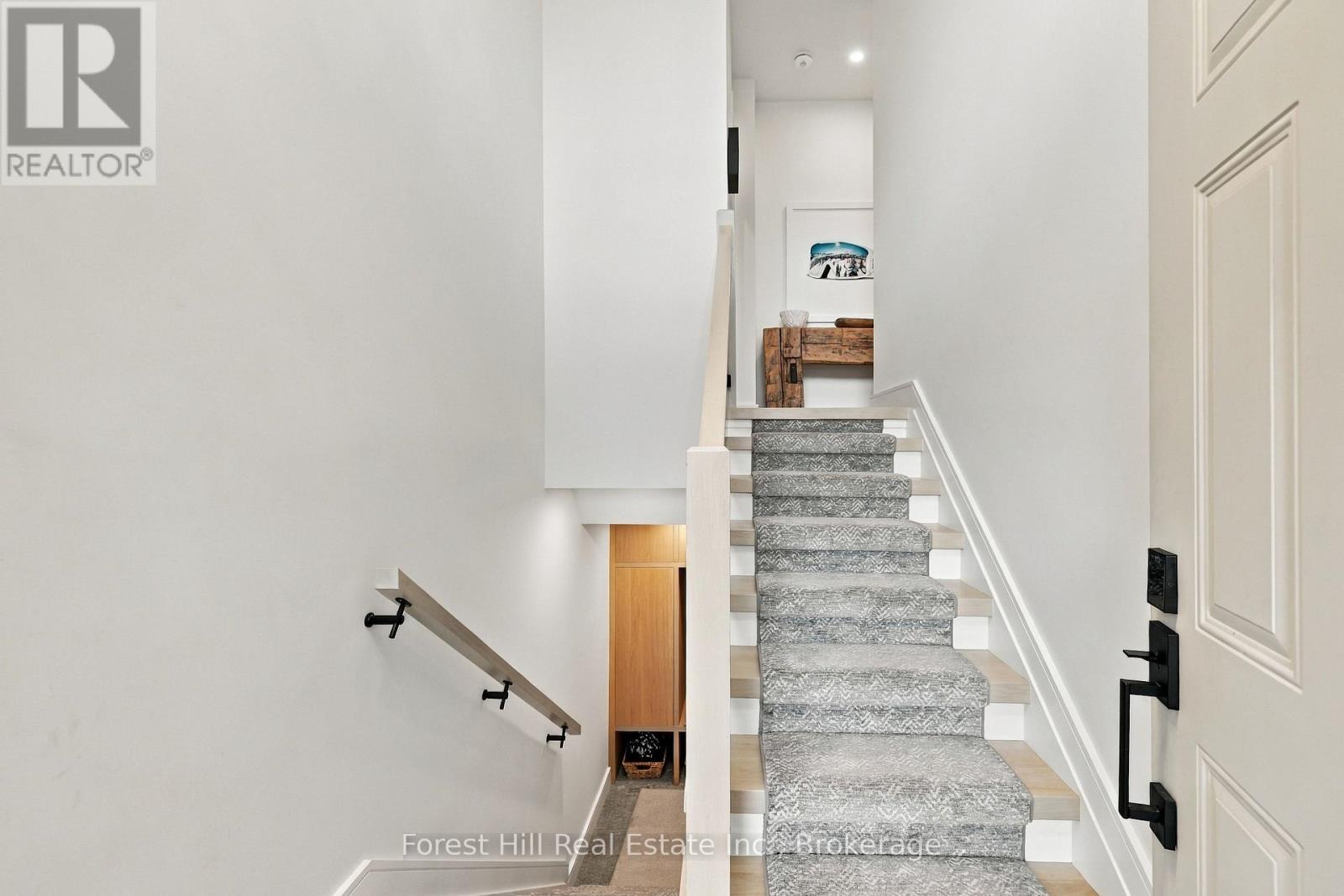 15 - 224 BLUESKI GEORGE CRESCENT