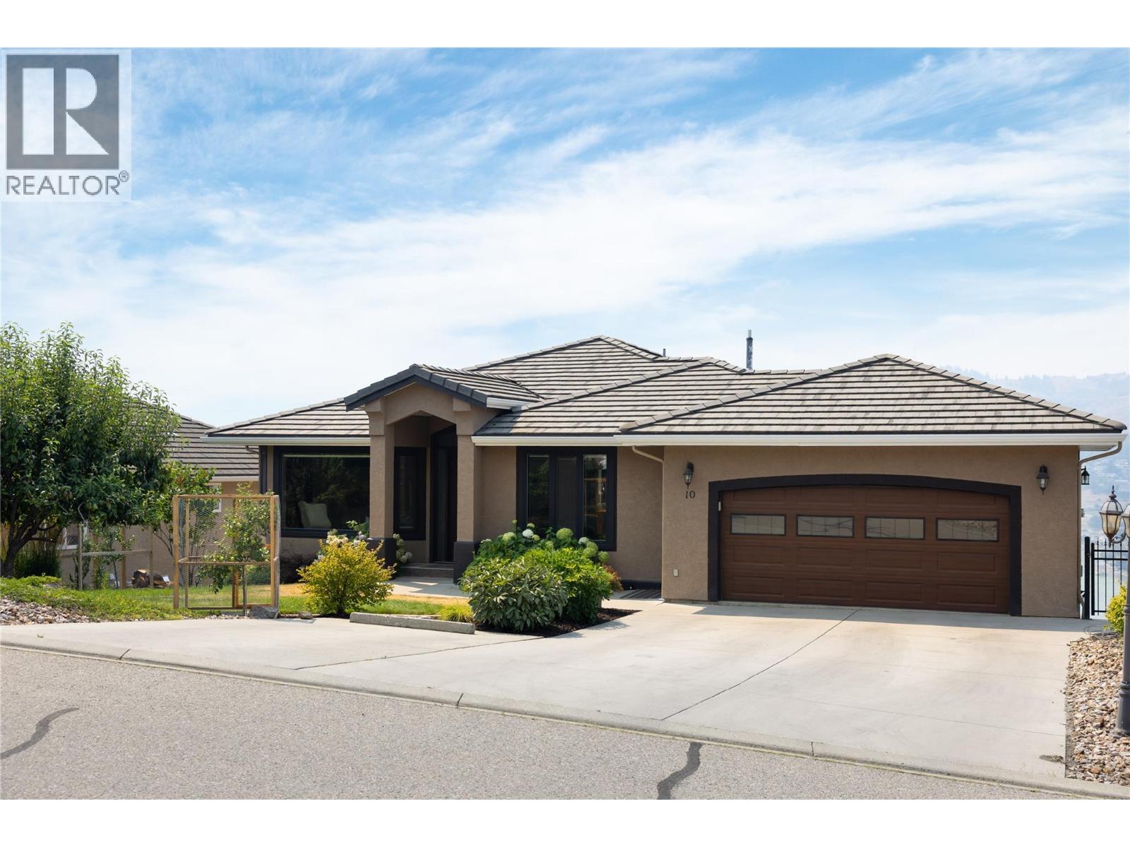 10 Bayview Heights